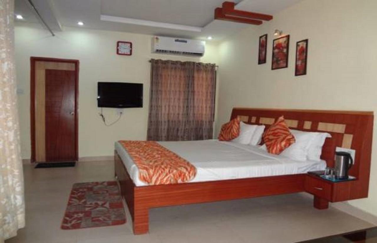 Hotel Vinayak Palace Bilaspur  Exterior photo
