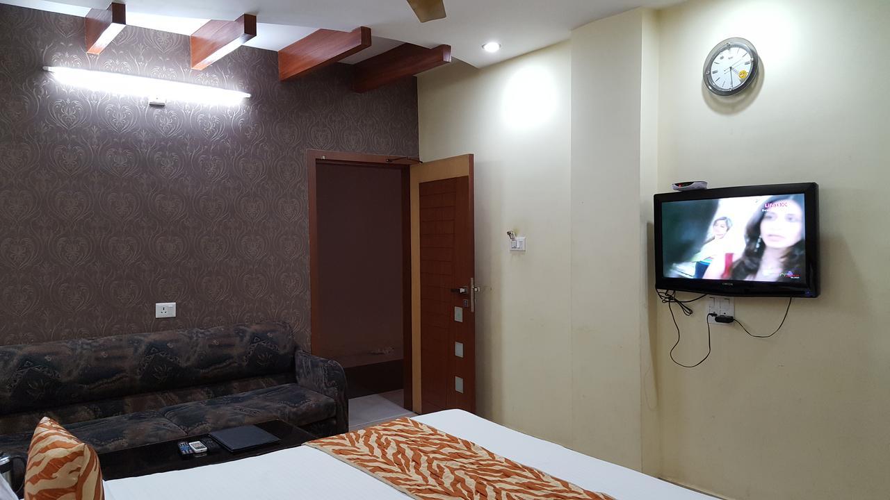 Hotel Vinayak Palace Bilaspur  Exterior photo