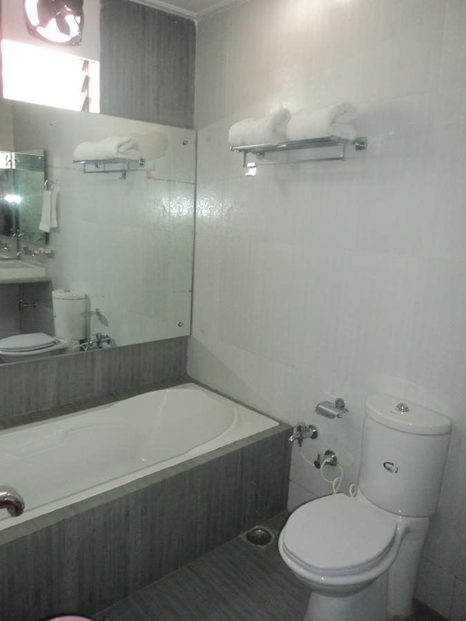 Hotel Vinayak Palace Bilaspur  Exterior photo
