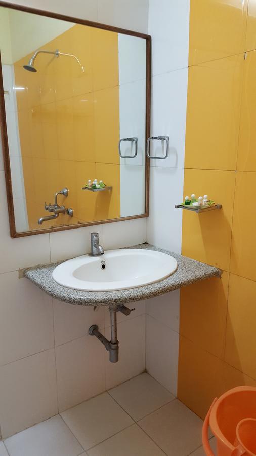 Hotel Vinayak Palace Bilaspur  Exterior photo